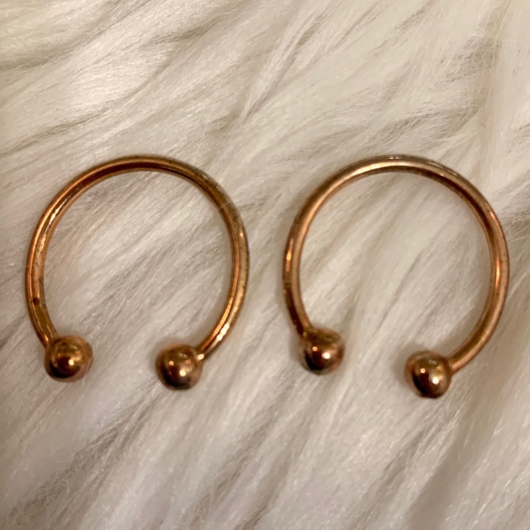 Set of 2 La Soula Rose Gold Rings w/ Diamonds - Picture 2 of 4